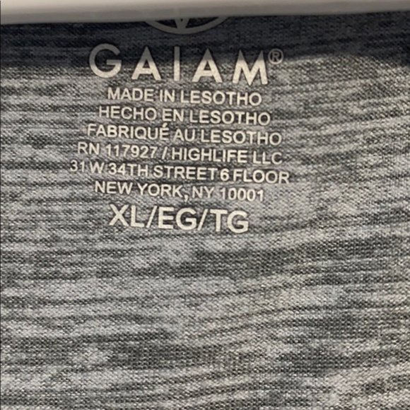 🦈 Gaiam Men’s Tee Size XL - Picture 8 of 16